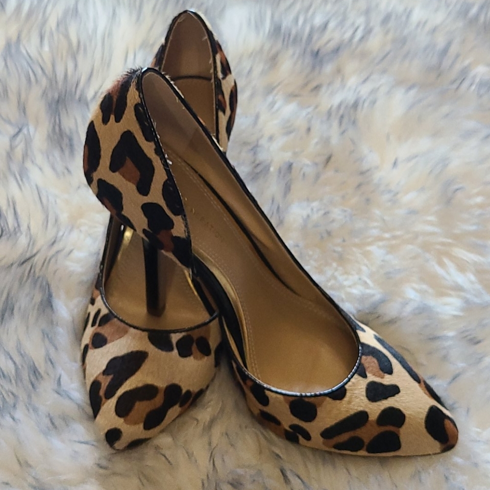 Leopard D'Orsay Pumps